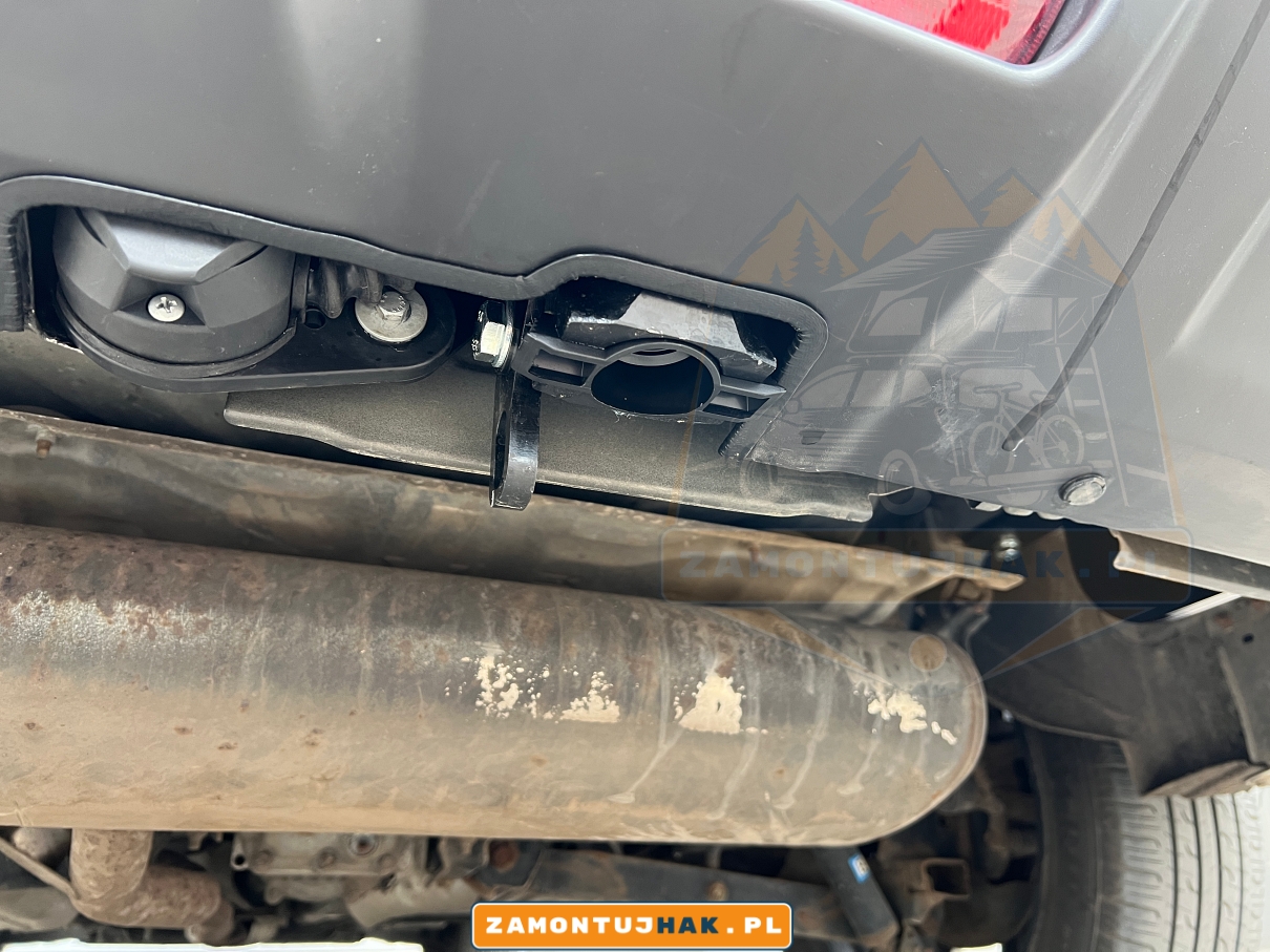 Nissan X-Trail 2017 z hakiem Westfalia A40V